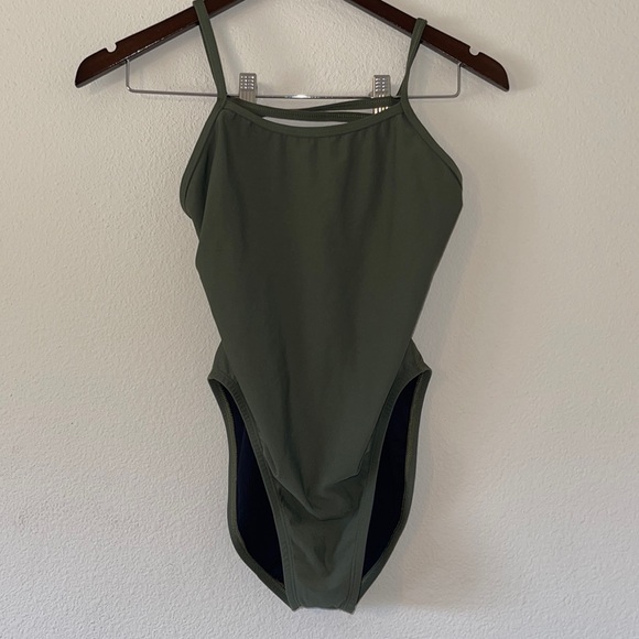 Jolyn Jackson 4 size 32 - Picture 1 of 7